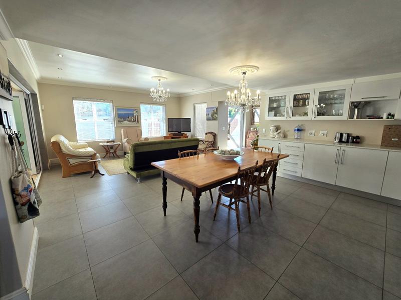 3 Bedroom Property for Sale in Britannia Bay Western Cape